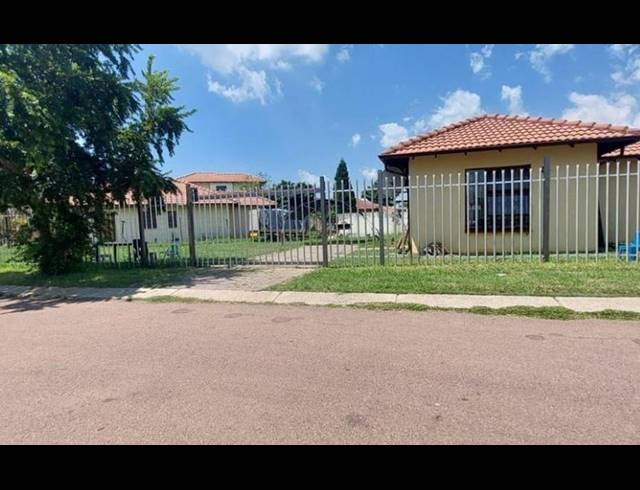 3 BEDROOM HOUSE FOR SALE IN BOOYSENS